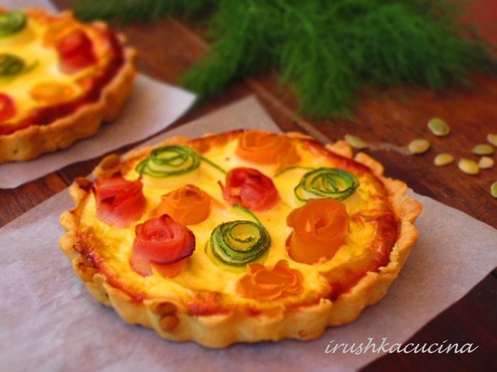 Тарталетки с овощами и йогуртовой заливкой