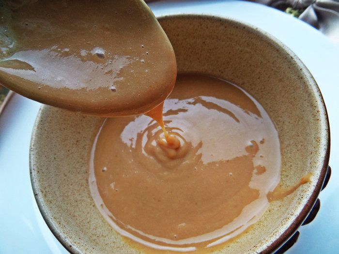 Рисовый пудинг под карамельным соусом