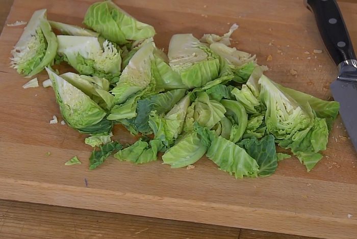 Паста со свеклой и савойской капустой 