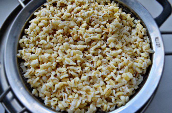 Перцы, фаршированные фаршем, булгуром и сулугуни