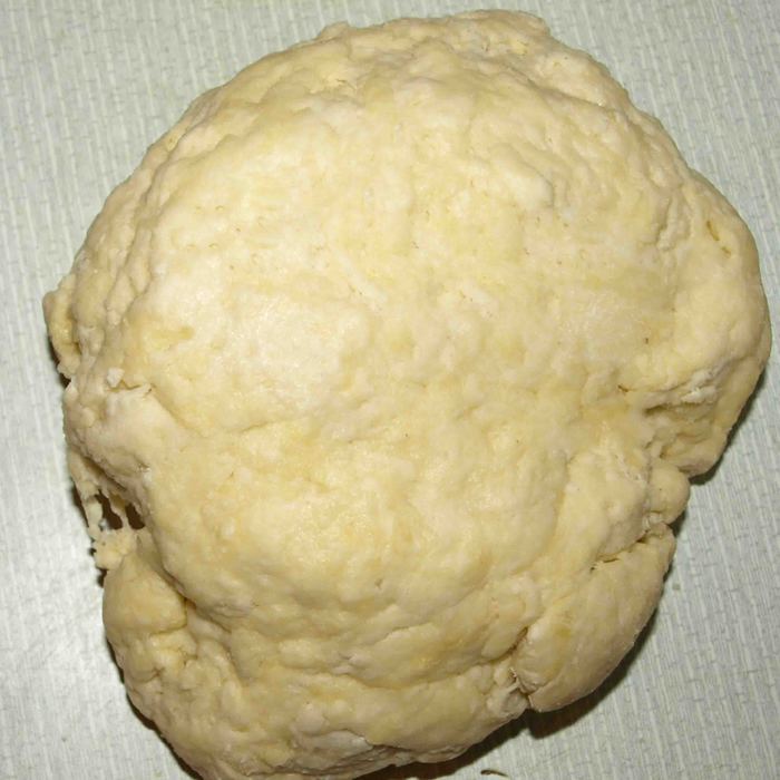 Пирог с беконом и яйцами