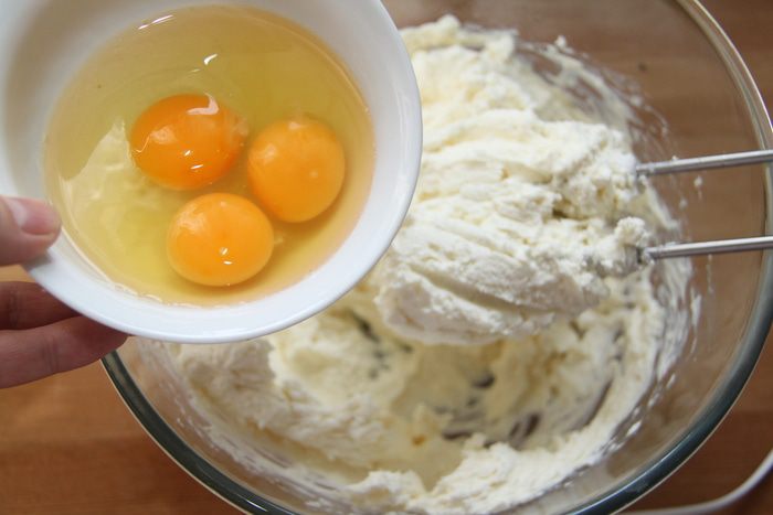 Чизкейк с корицей, яблоком и сахарным пеканом