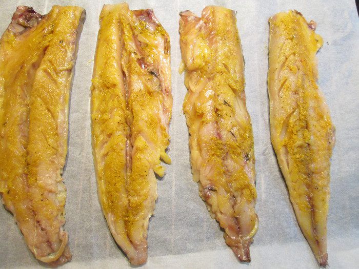 Скумбрия-гриль с куркумой