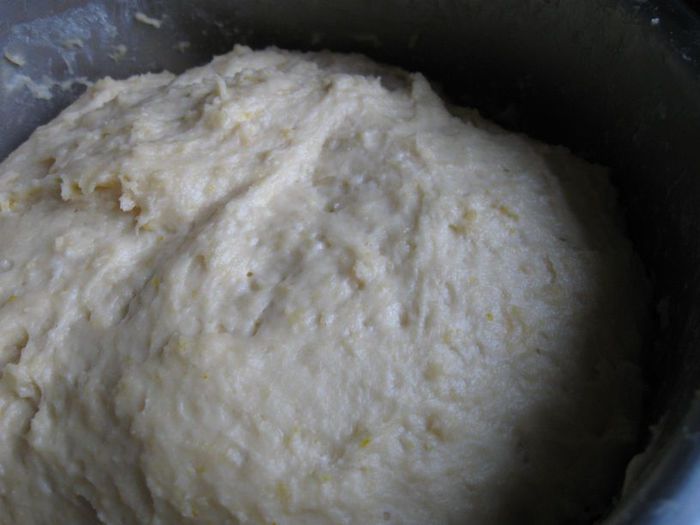 Нежные булочки с цедрой лимона и апельсина