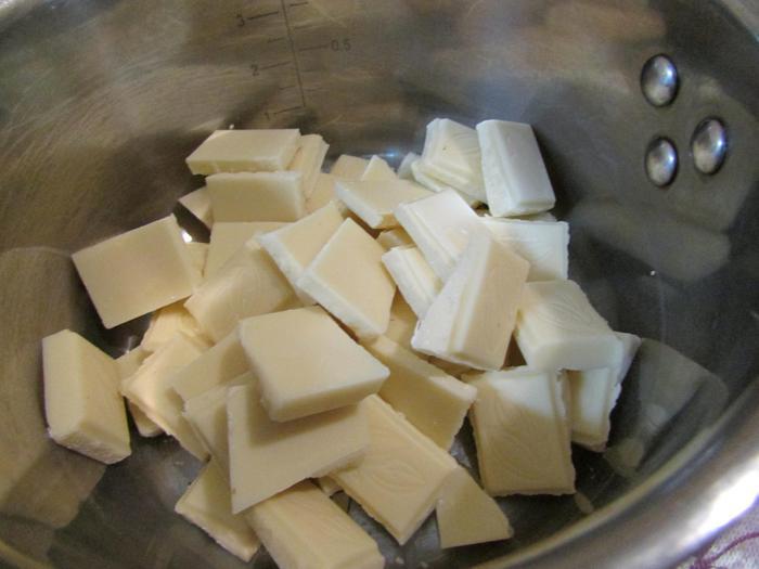 Шоколад с кешью и попкорном