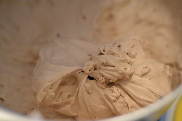 Эклеры со сливочно-шоколадным кремом (Ekler fánk)