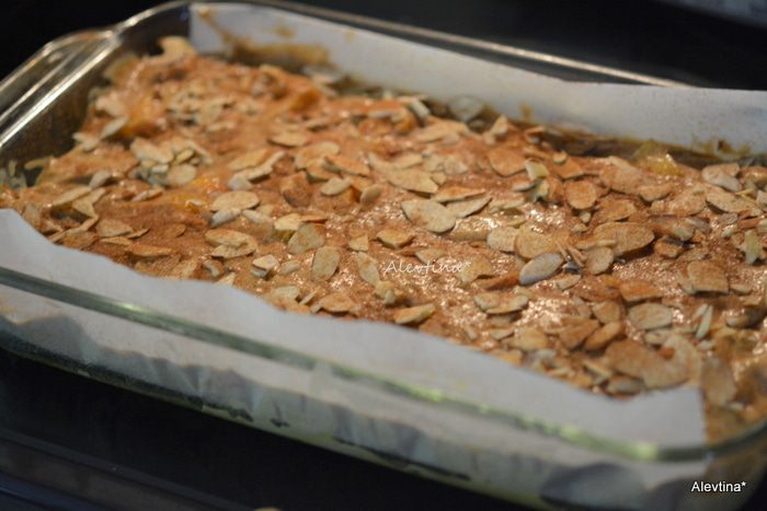  Кекс с персиками и корицей