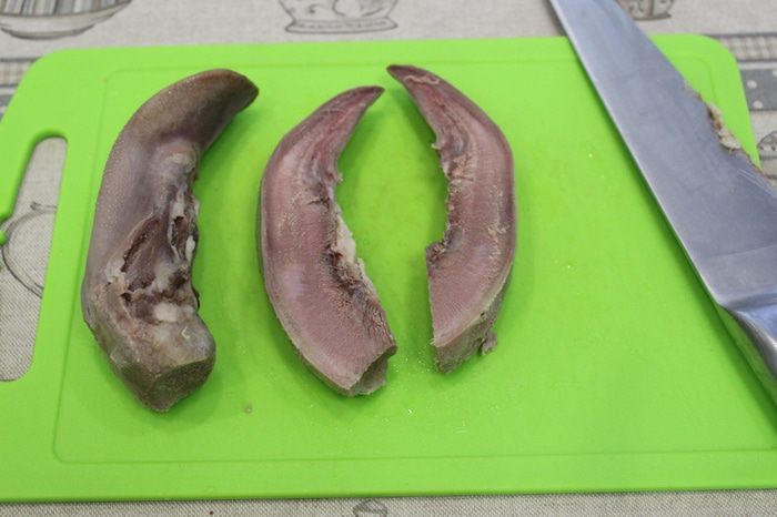 Куриный рулет с корейской морковью и языком