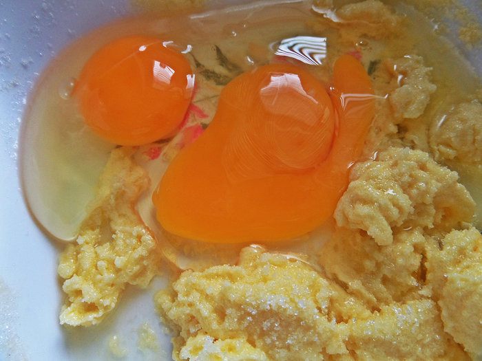 Пирог «Черешня в ореховом тесте»