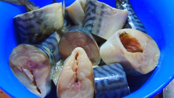Пикантная запеченная скумбрия