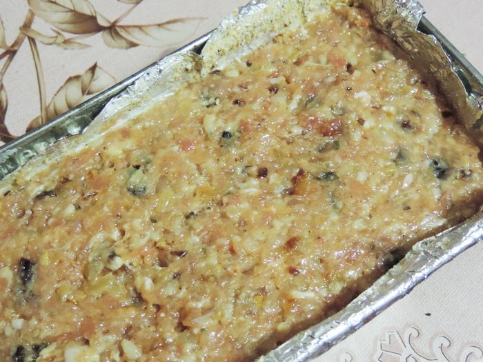 Куриный хлебец с орехами и черносливом