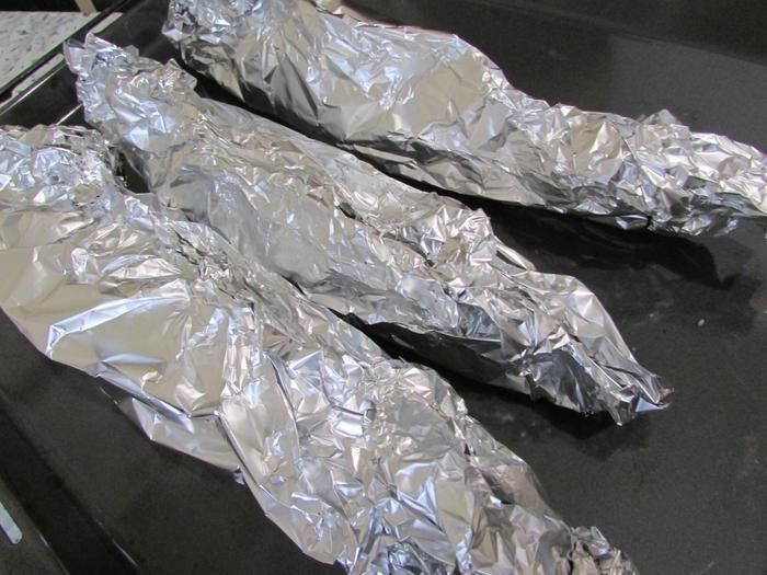 Скумбрия, фаршированная стручковой фасолью