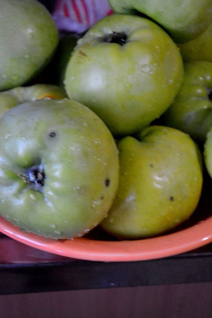 Варенье яблочно-ежевичное с лимонными корочками