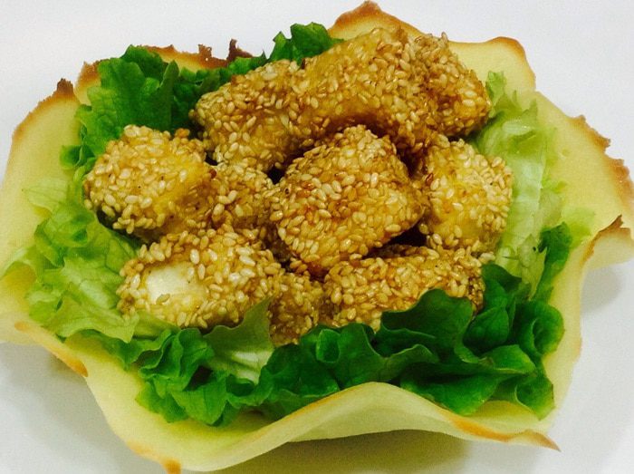 Сырные кубики в съедобных корзиночках
