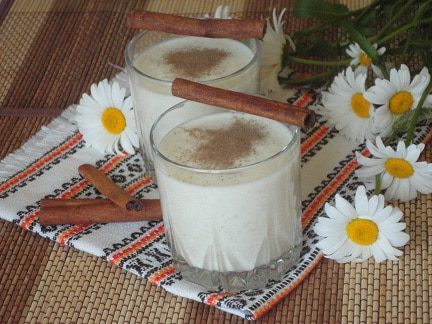 Грушево-имбирный смузи с корицей