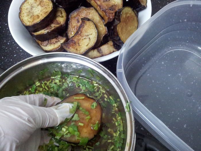 Баклажаны в томатном маринаде