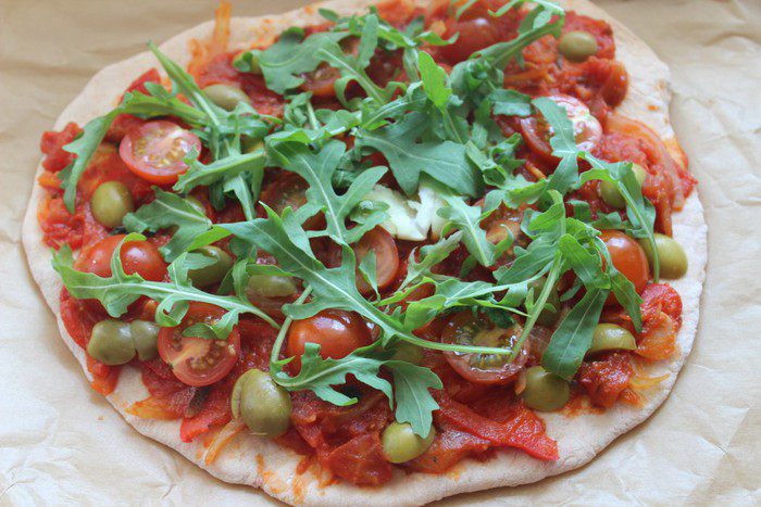 Пицца Маринара на томатном тесте