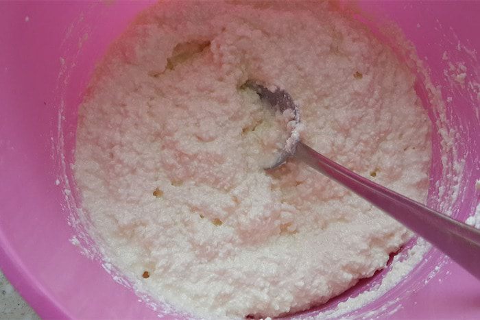 Творожная запеканка с яблочной прослойкой и черносливом