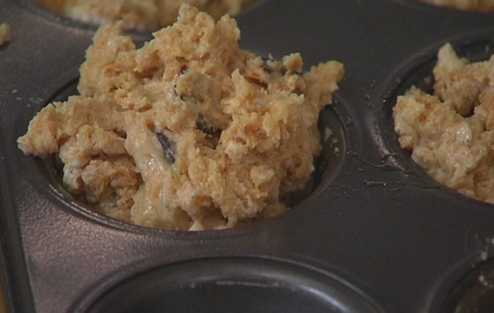 Арахисовые маффины с горьким шоколадом 