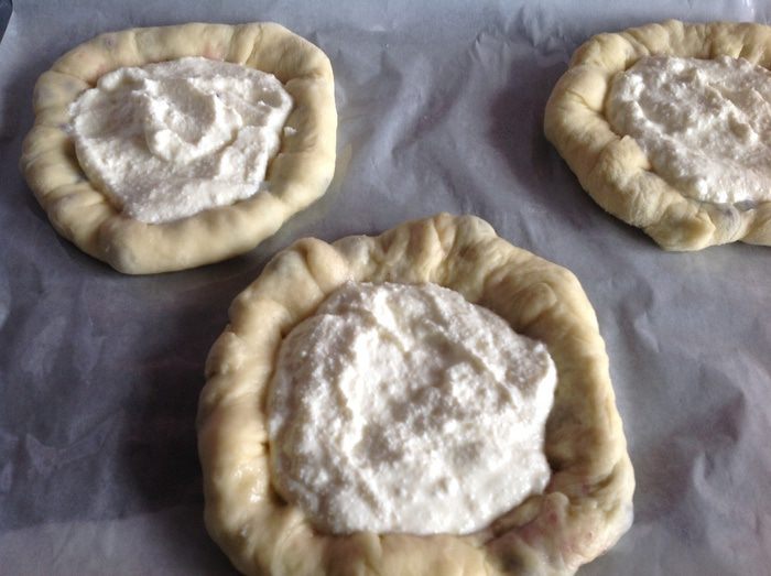 Ватрушки с сюрпризом