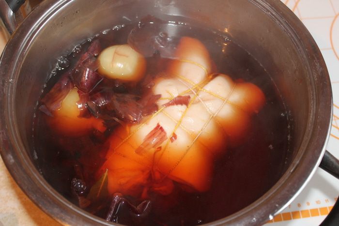 Рулет из рульки с куриной начинкой