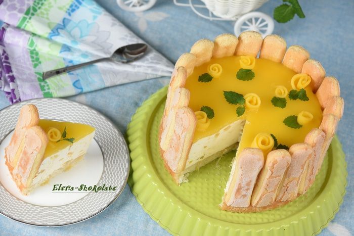 Шарлотта с манго