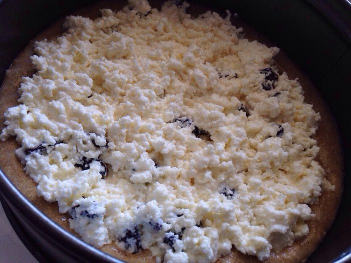 Творожно-яблочный пирог с гранолой