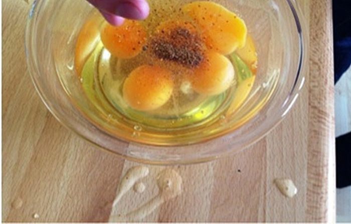 Спагетти с жареным беконом и сырно-яичным соусом 