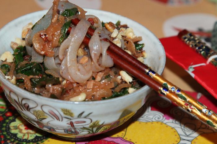 Лапша ширатаки со шпинатом