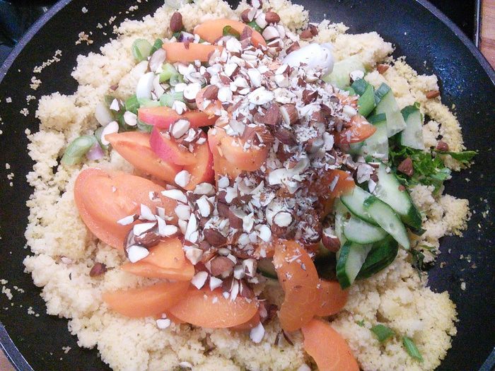 Салат с кус-кусом и шашлыки из индейки 