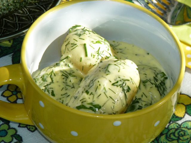 Молодой картофель по-деревенски