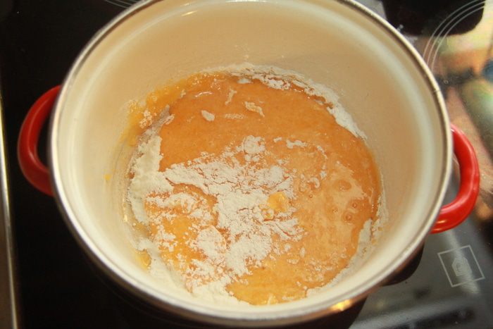 Шведские колобки из спельты с шоколадным кремом