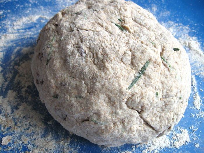 Ирландский содовый хлеб с розмарином и клюквой                 