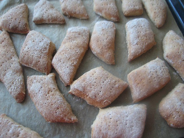 Простые полуржаные хлебцы