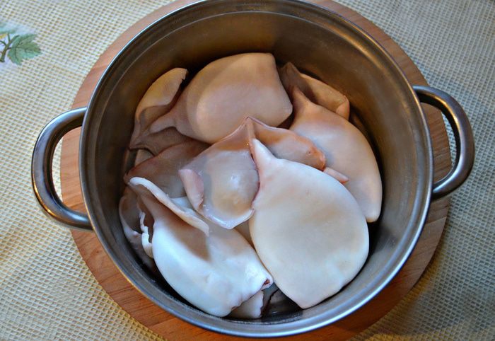 Салат с кальмарами и сельдереем