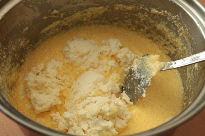 Творожно-ореховый пирог со сливами