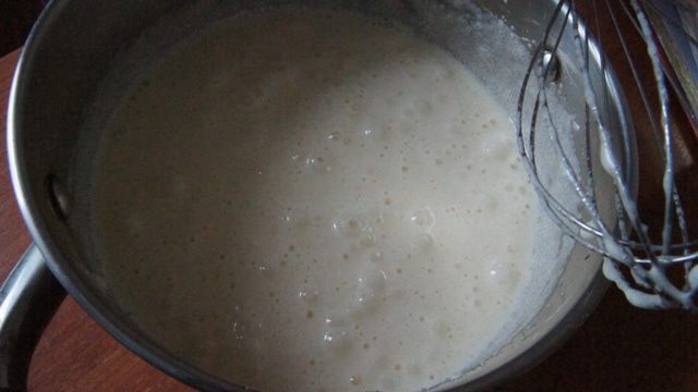 Пирог с клюквой и шоколадным кремом на песочном тесте