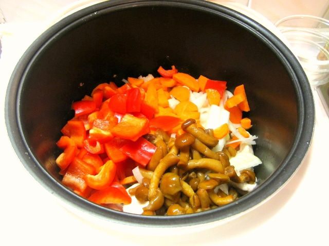 Курица с овощами по-домашнему