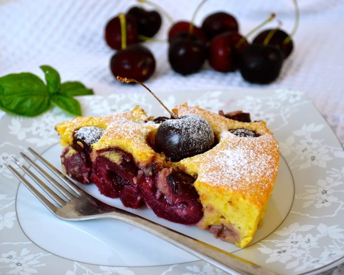 Клафути с черешней