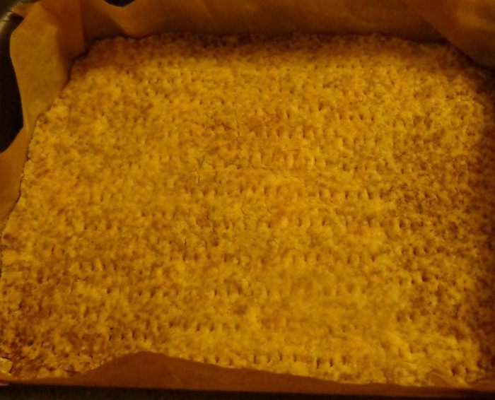 Шоколадное печенье с кешью и кремом тоффи