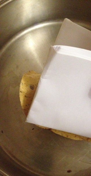 Кусочки курицы в индийской лепешке с манго и лаймовой заправкой