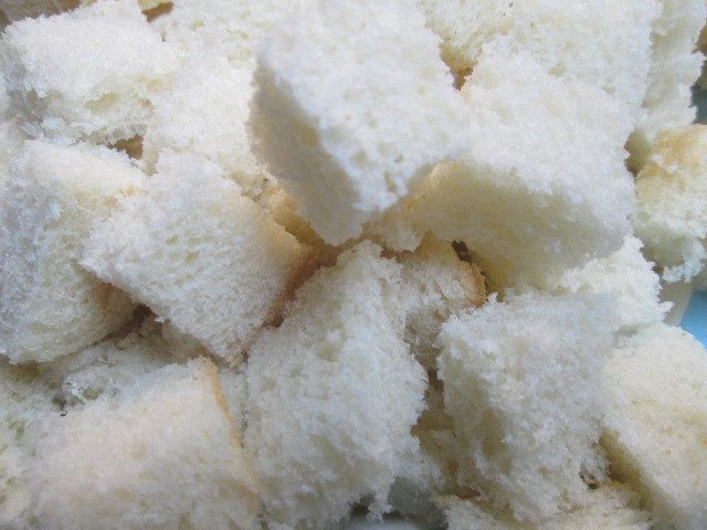 Хлебный пудинг с изюмом и корицей