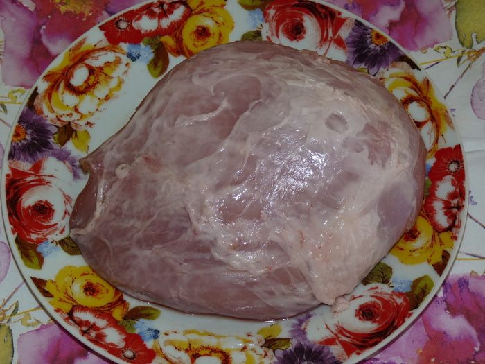 Буженина с айвой и яблоками