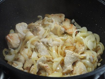 Курица в томатно-сливочном соусе