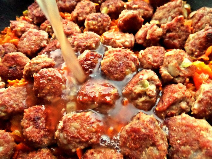 Фрикадельки в моркови