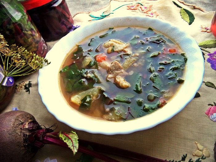 Маринование свекольных стебельков