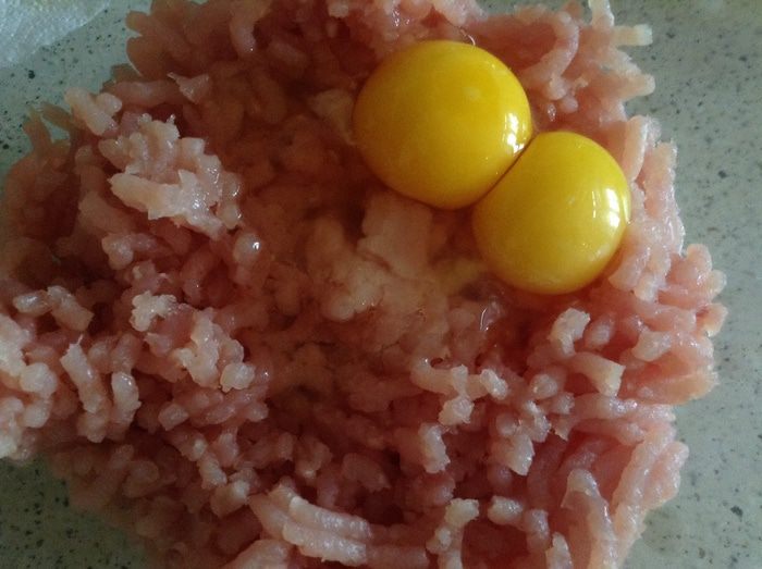 Котлеты из индейки и кабачка