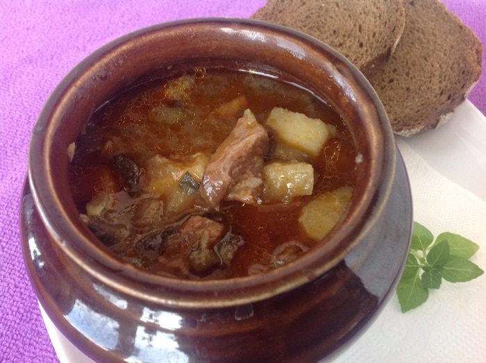 Горшочки с говядиной и овощами