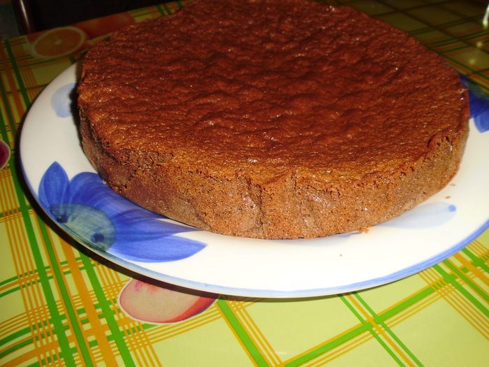 Шоколадный торт с черносливом