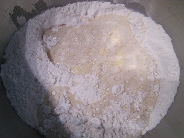 Булочки для бургеров и капустный салат 